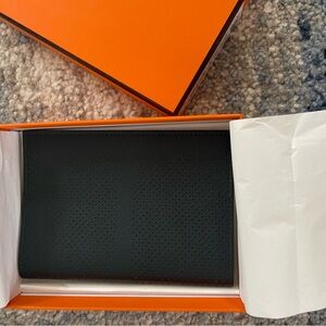 Hermès 00% authentic